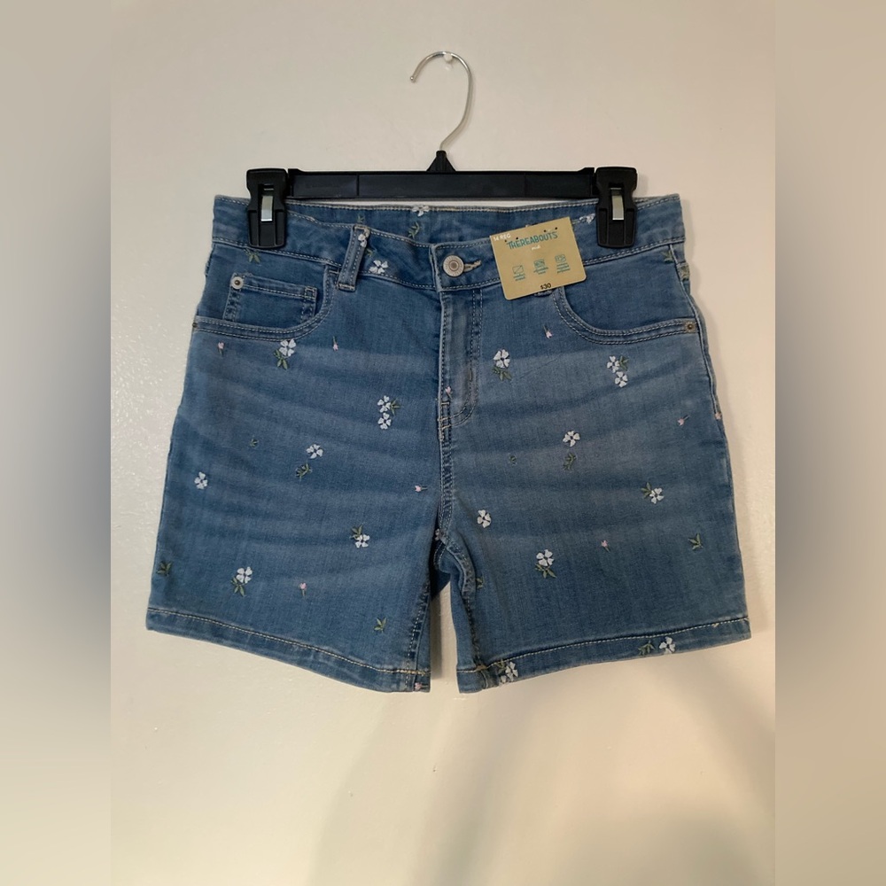 *BRAND NEW* JC Penney Therebouts Light Blue Floral Junior 14 Regular Jean Shorts